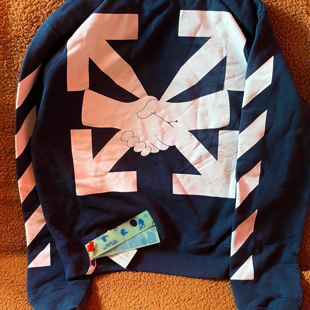 𝐎𝐅𝐅- 𝐖𝐇𝐈𝐓𝐄 𝐀𝐆𝐑𝐄𝐄𝐌𝐄𝐍𝐓 𝐇𝐎𝐎𝐃𝐈𝐄 - Picture 2 of 5